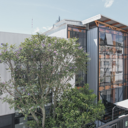 Ese Colectivo: Edificio CENTROCESAL en Quito